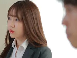 SSNI-569,SSNI-569 Tôi đã kết bạn với bố chồng đáng ghét của mình và chúng tôi bắt đầu uống nước bọt của nhau. Arina Hashimoto