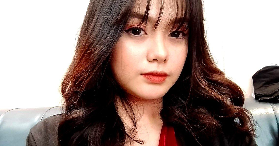 Nữ y tá lành nghề giúp bệnh nhân xuất tinh